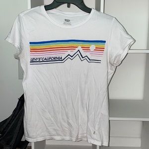 Levi’s tee